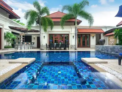 Luxueuse villa Sai Taan 5+1 chambres avec piscine et salle de spa