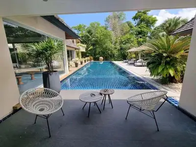 Spacieuse villa avec piscine 4 chambres à louer à Layan