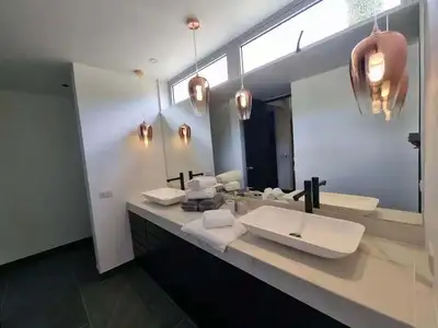 Spacieuse villa avec piscine 4 chambres à louer à Layan