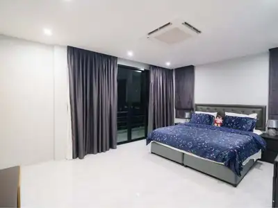 Luxueuse villa avec piscine 6 chambres à louer à Bang Tao