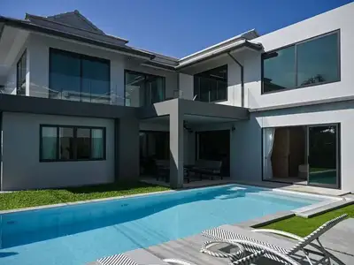 Villa de luxe avec piscine 4 chambres à vendre & à louer à Pasak, Choeng Thale