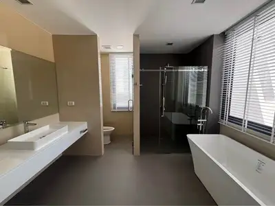 Villa avec piscine exclusive 5 chambres à louer à Laguna Park 2 – Neuve