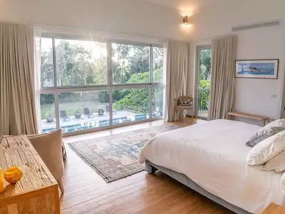 Vaste villa avec piscine privée 5 chambres à louer à Layan, Phuket