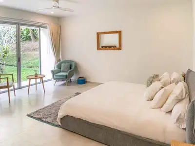 Vaste villa avec piscine privée 5 chambres à louer à Layan, Phuket