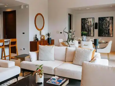 Villa de luxe avec piscine de style loft moderne à louer à Cherngtalay, Phuket