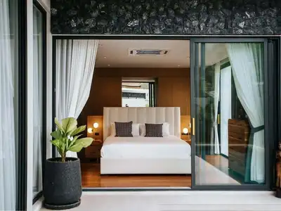Villa de luxe avec piscine de style loft moderne à louer à Cherngtalay, Phuket