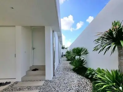Élégante villa avec piscine 4 chambres à louer à Bang Jo, Phuket
