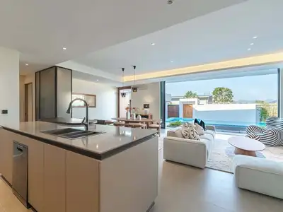 Élégante villa avec piscine 3 chambres à Clover Residence – Emplacement de choix à Phuket