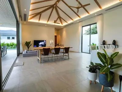 Spacieuse villa avec piscine 3 chambres à Bang Jo – Tranquillité & praticité