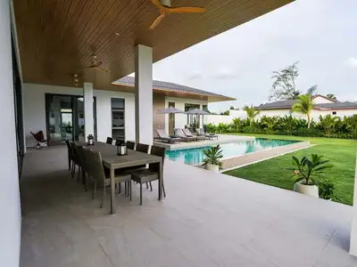 Spacieuse villa avec piscine 3 chambres à Bang Jo – Tranquillité & praticité