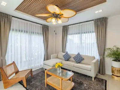 Élégante villa 3 chambres en location longue durée près de Laguna Phuket avec accès piscine