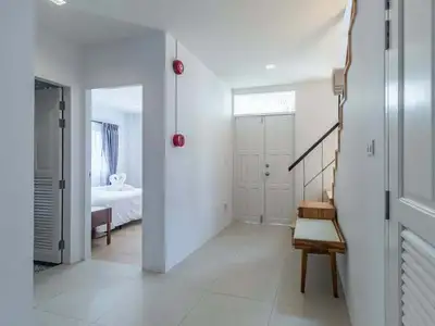 Élégante villa 3 chambres en location longue durée près de Laguna Phuket avec accès piscine