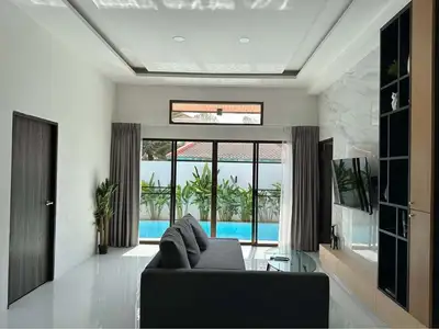 Villa moderne avec piscine en location longue durée à Cherngtalay