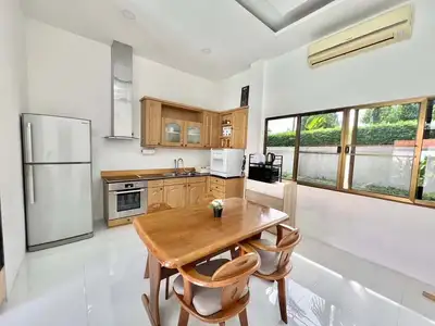 Villa moderne avec piscine en location longue durée à Cherngtalay