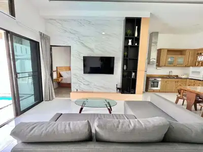 Villa moderne avec piscine en location longue durée à Cherngtalay