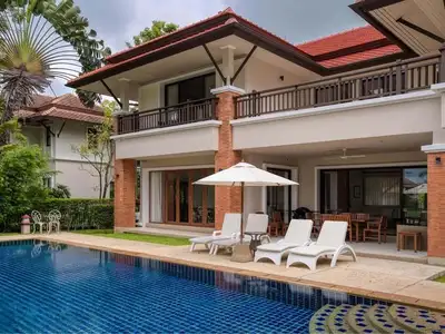 Élégante villa avec piscine 4 chambres à louer à Angsana Laguna Phuket