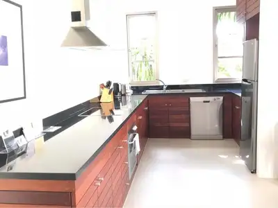 Élégante villa avec piscine 3 chambres à louer près de Bangtao Beach | BC25062501