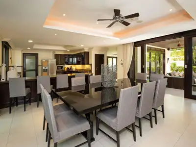 Villa en location longue durée au Maan Tawan Estate – Élégante 4 chambres près de Layan Beach, Phuket