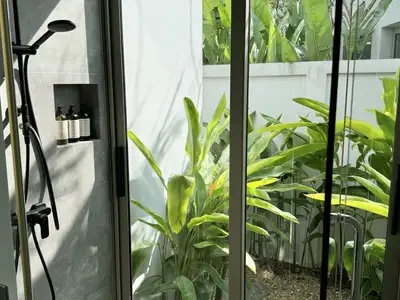 Botanica, villa de luxe avec piscine 3 chambres à louer avec vue forêt près de Layan, Phuket