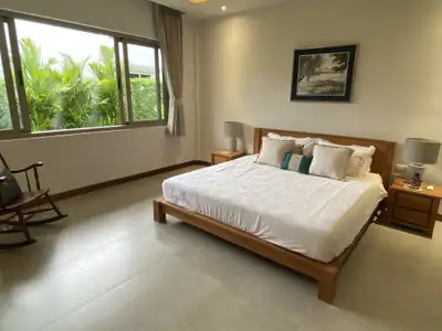 Luxueuse villa 5 chambres avec piscine et panneaux solaires à Pasak, Cherng Talay, à vendre | SD28082550