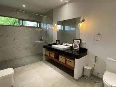 Luxueuse villa 5 chambres avec piscine et panneaux solaires à Pasak, Cherng Talay, à vendre | SD28082550