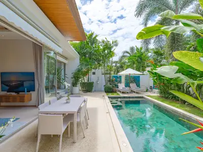 Trichada Villa à vendre à Phuket – Élégante villa avec piscine | SD05112501