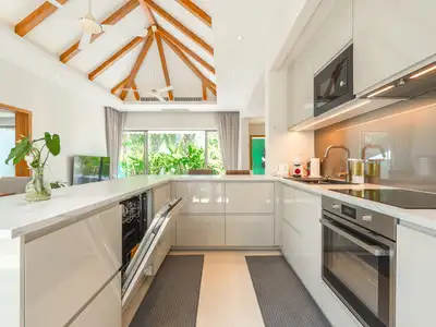 Trichada Villa à vendre à Phuket – Élégante villa avec piscine | SD05112501