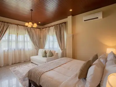 Villa de luxe de style resort 5 chambres à louer à Chalong, Phuket