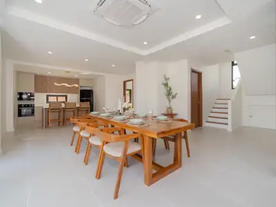 Superbe villa 4 chambres avec piscine à Sri Sunthon, Phuket | SI28052601