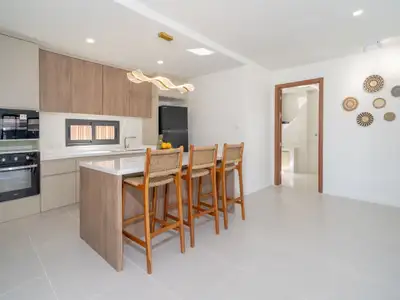 Superbe villa 4 chambres avec piscine à Sri Sunthon, Phuket | SI28052601