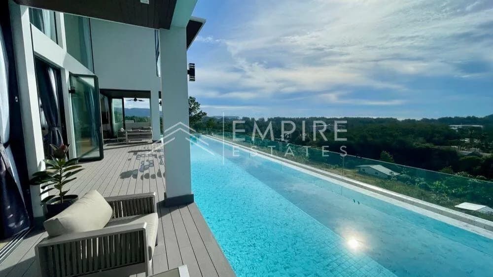 Luxueuse villa avec piscine privée 6 chambres vue mer à vendre à Layan